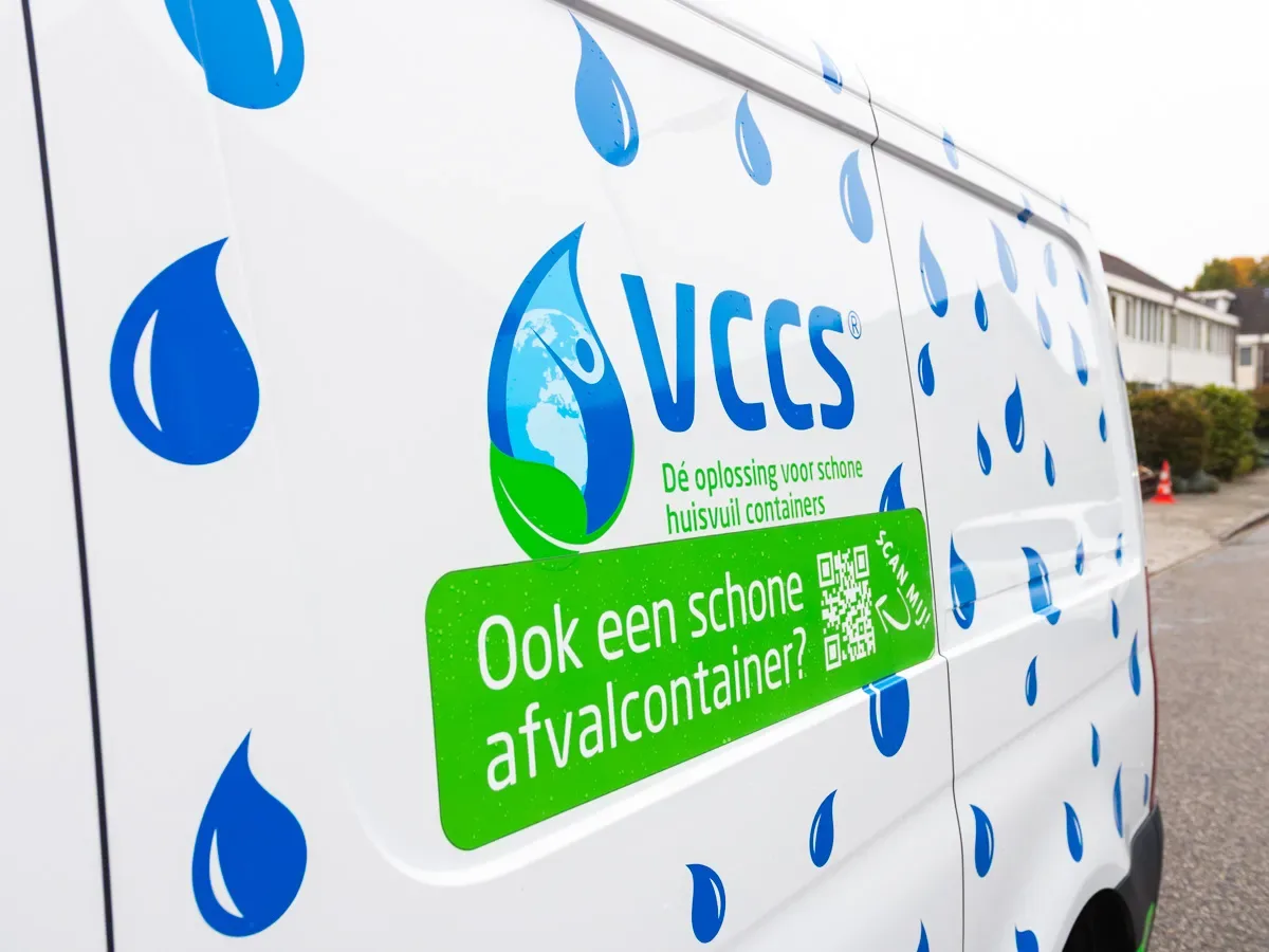 Zijkant van een reinigingswagen van VCCS