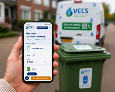 Smartphone met de strippenkaart van VCCS bij een groene container